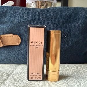 Gucci Gold Rouge à Lèvres Lipstick (Carol Beige)